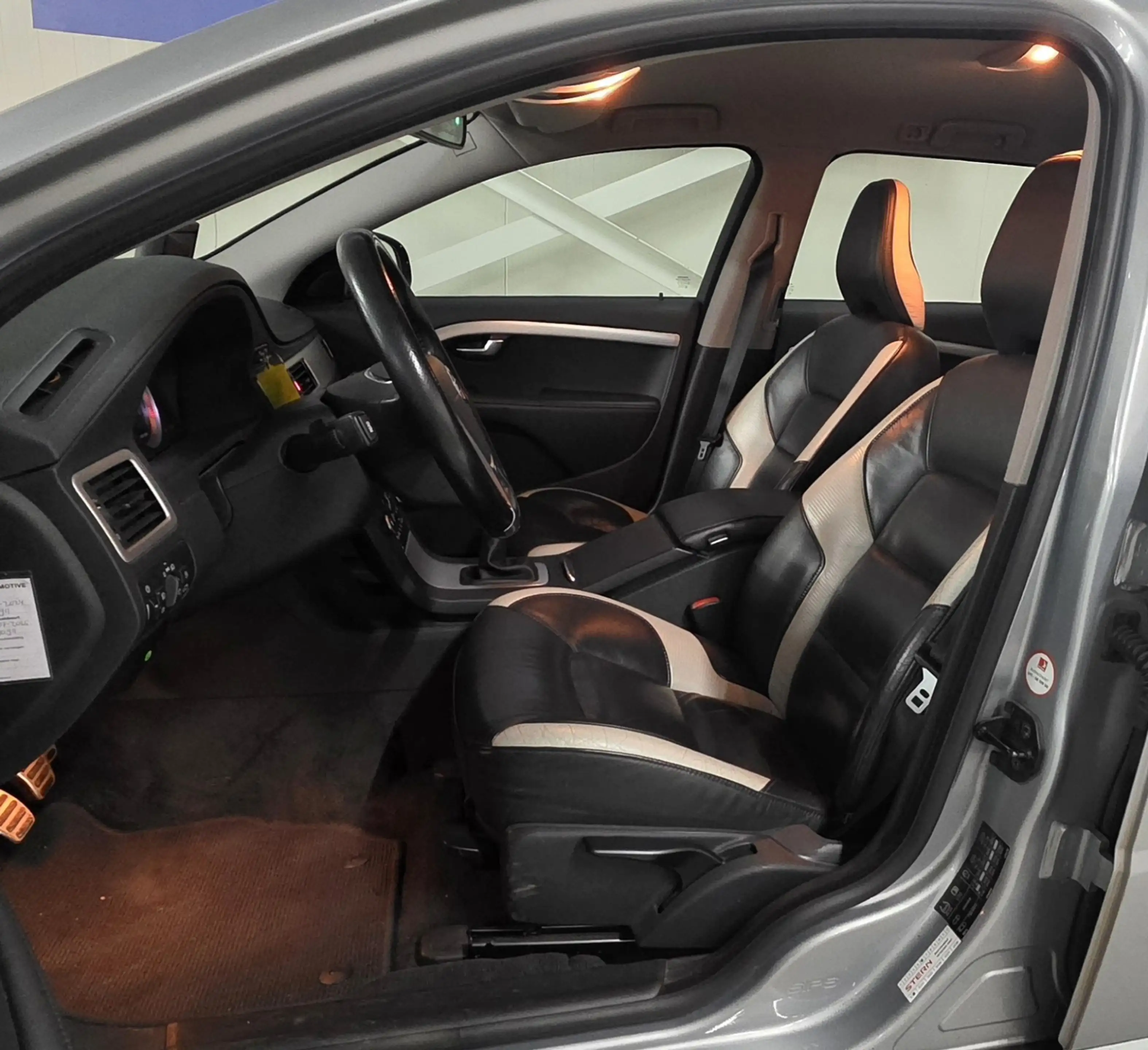 Volvo V70 2.0T R-Edition NieuweKoppeling Volledig Onderhoude — photo 11