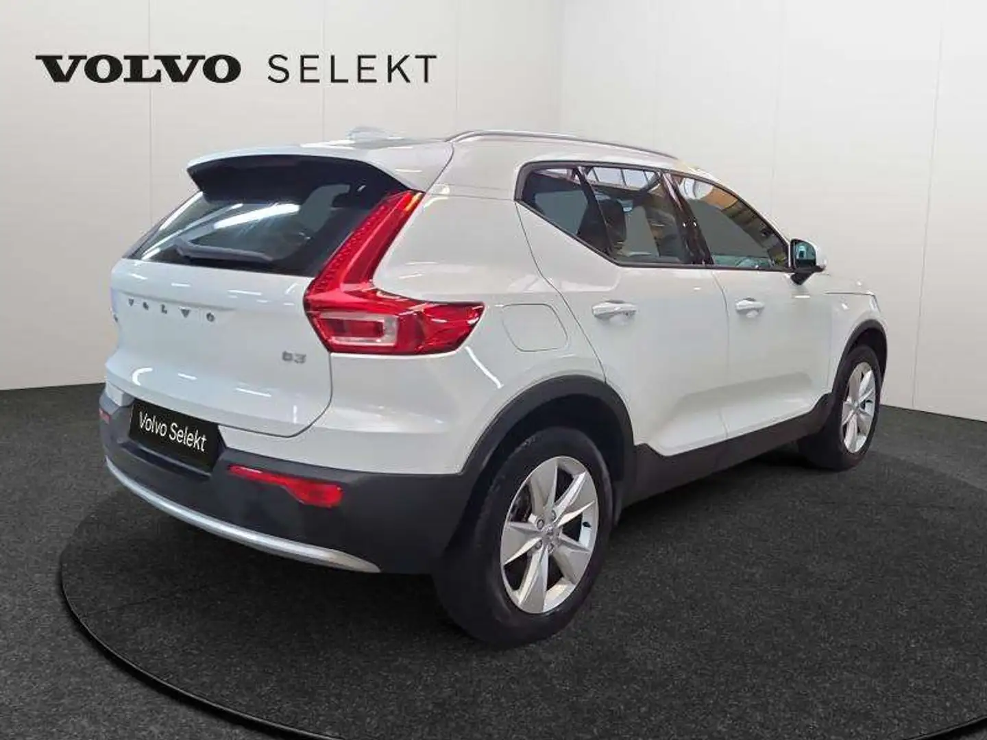 Volvo XC40 B3 Core / Essence Blanc - 2