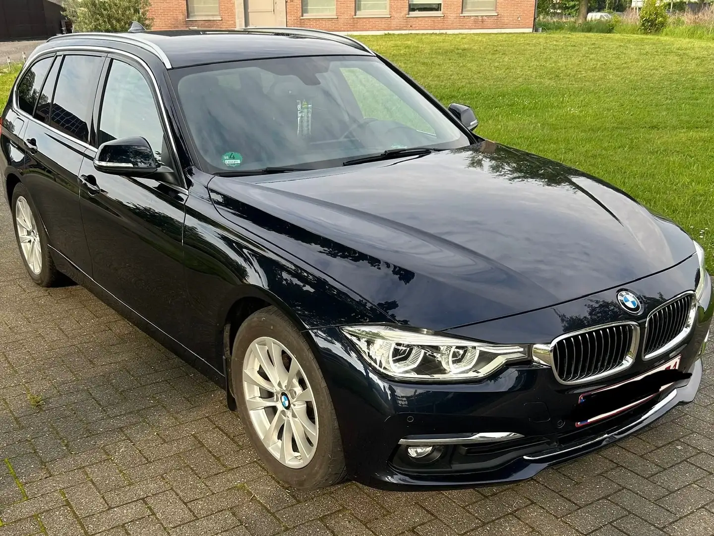 BMW 316 316d Touring Aut. Luxury Line Niebieski - 2