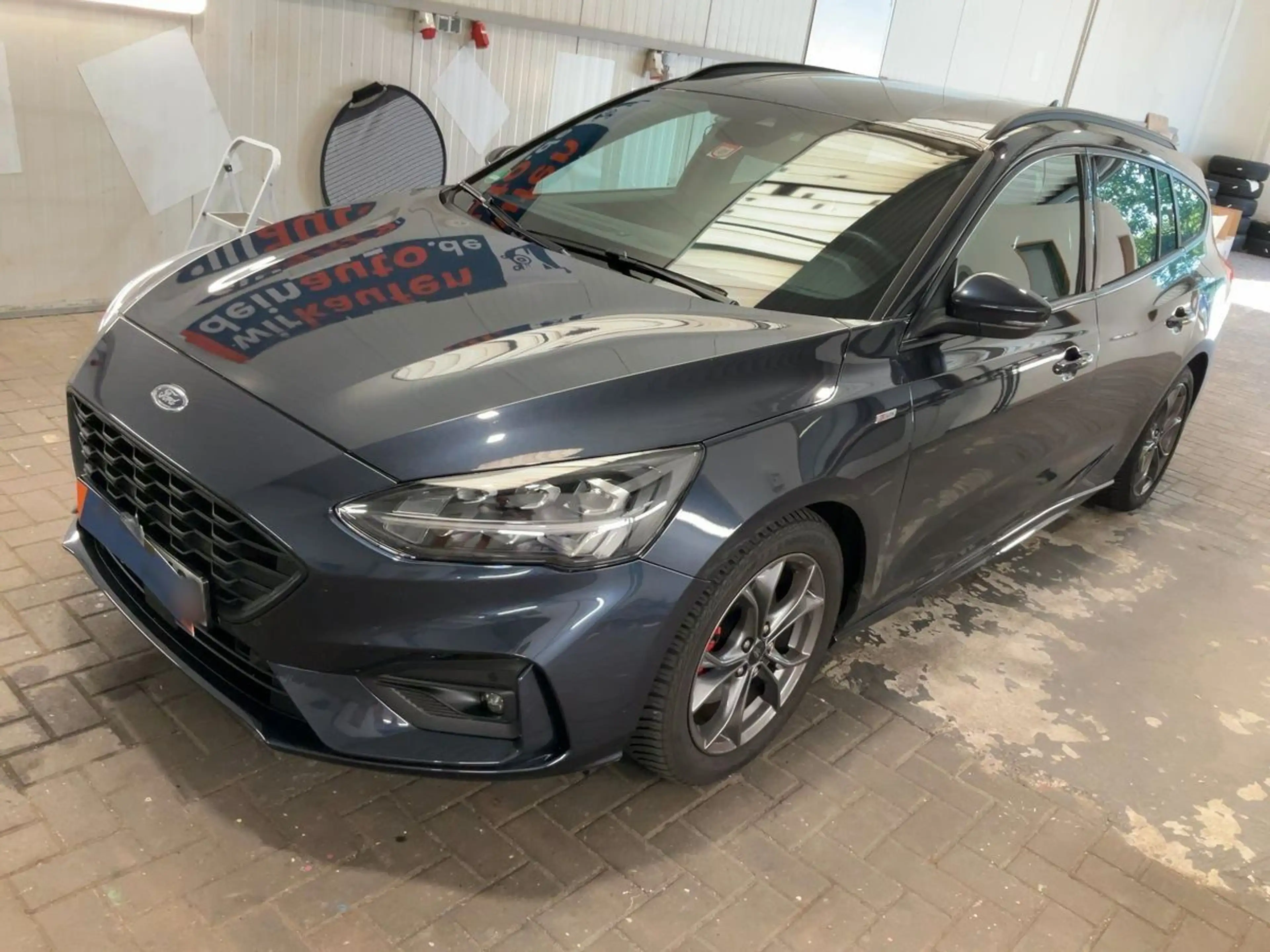 Ford Focus Turnier ST-Line X Aut/LED/AHK/Kamera/1Hd.