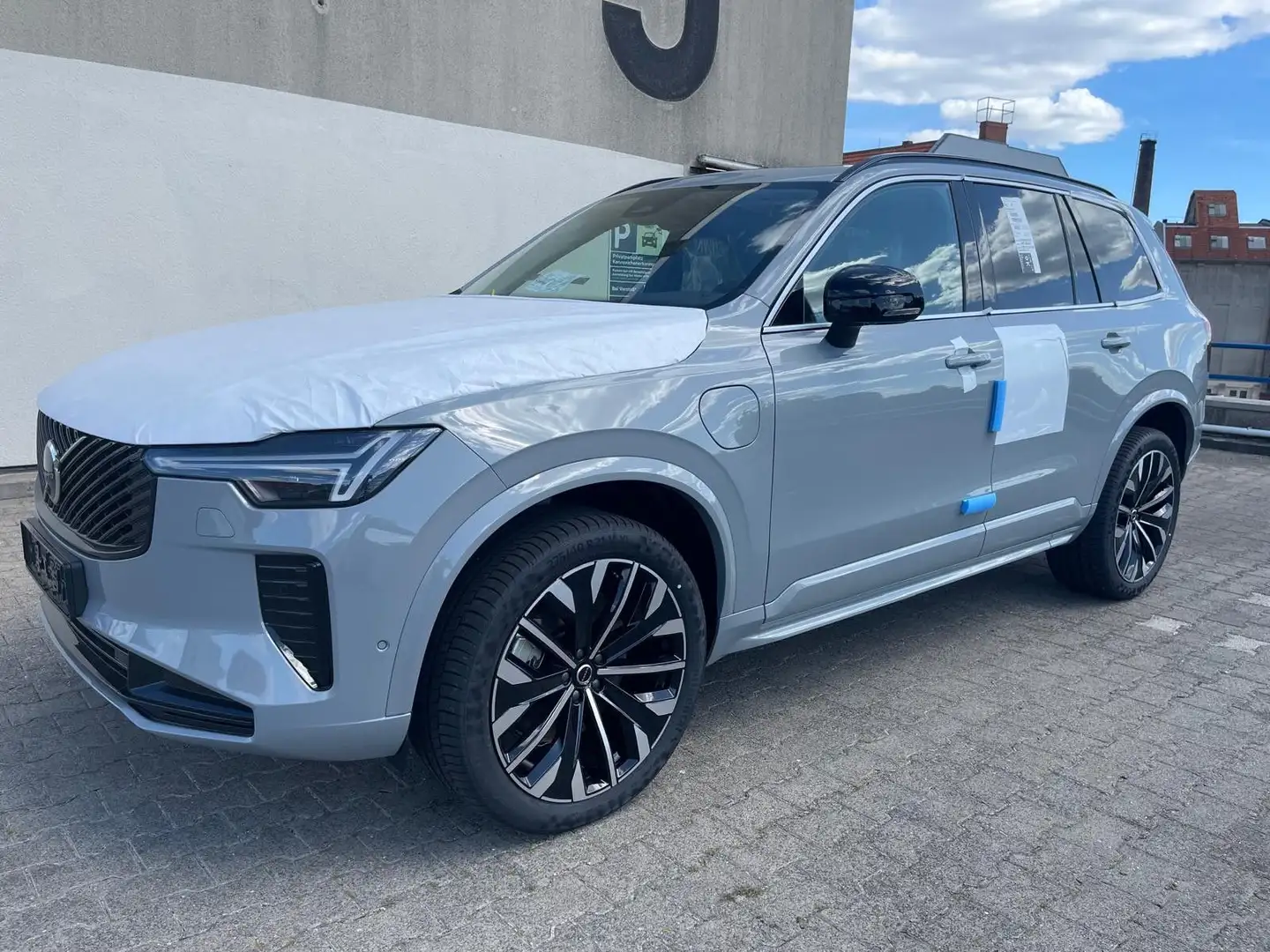Volvo XC90 T8 Plus Dark AWD Pano 360* LP: 95.000€ Grigio - 2