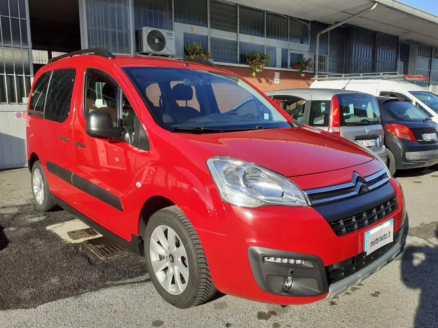 Citroen Berlingo Berlingo Multispace Multispace 1.2 puretech Xtr s Rosso - 1