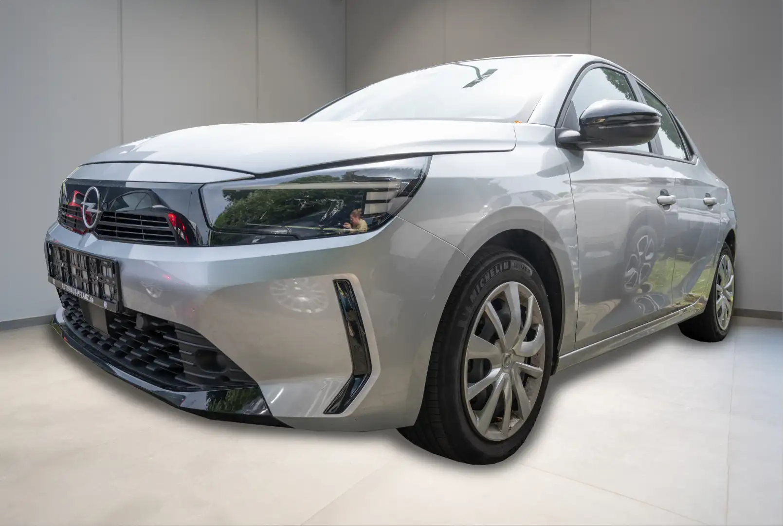 Opel Corsa F Basis 1.2 75 PS Zilver - 1