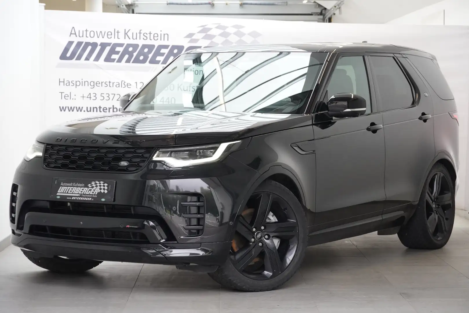 Land Rover Discovery D250 R-Dynamic HSE AWD Noir - 1