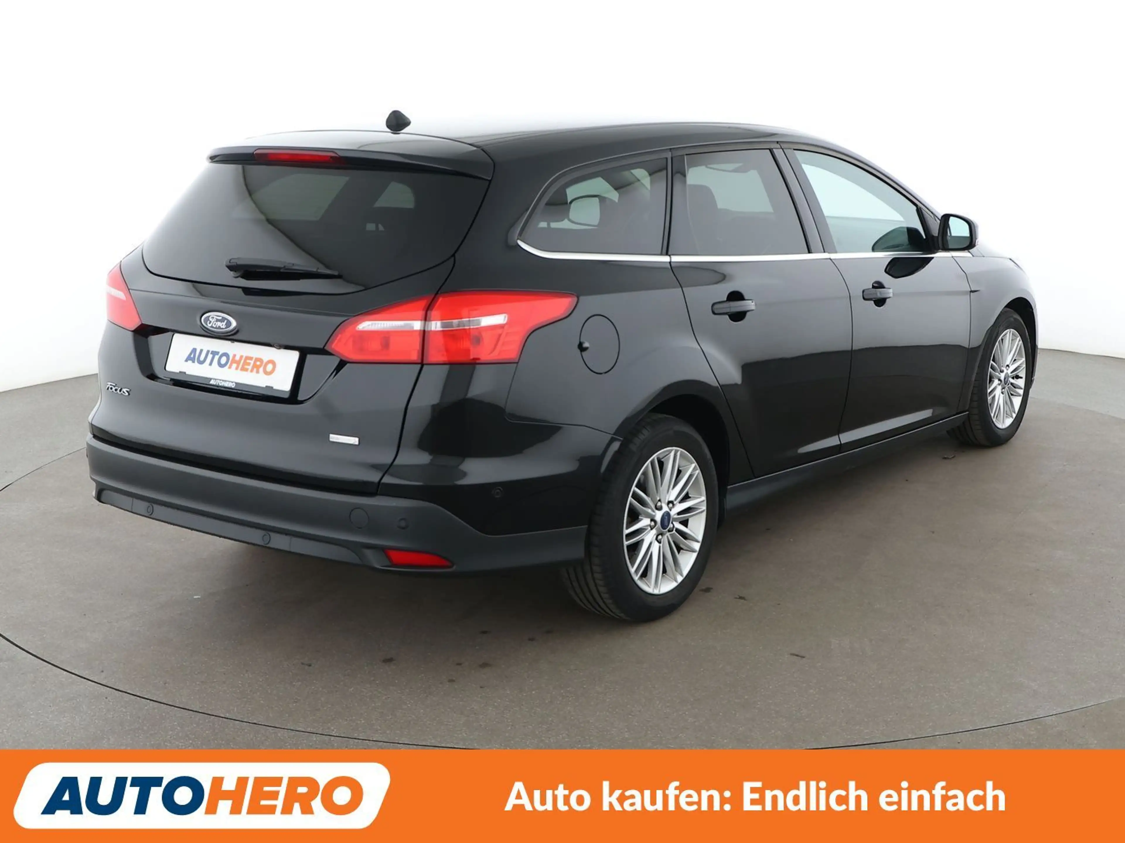 Ford Focus 1.0 EcoBoost Titanium*NAVI*TEMPO*CAM*PDC*SHZ* — photo 6