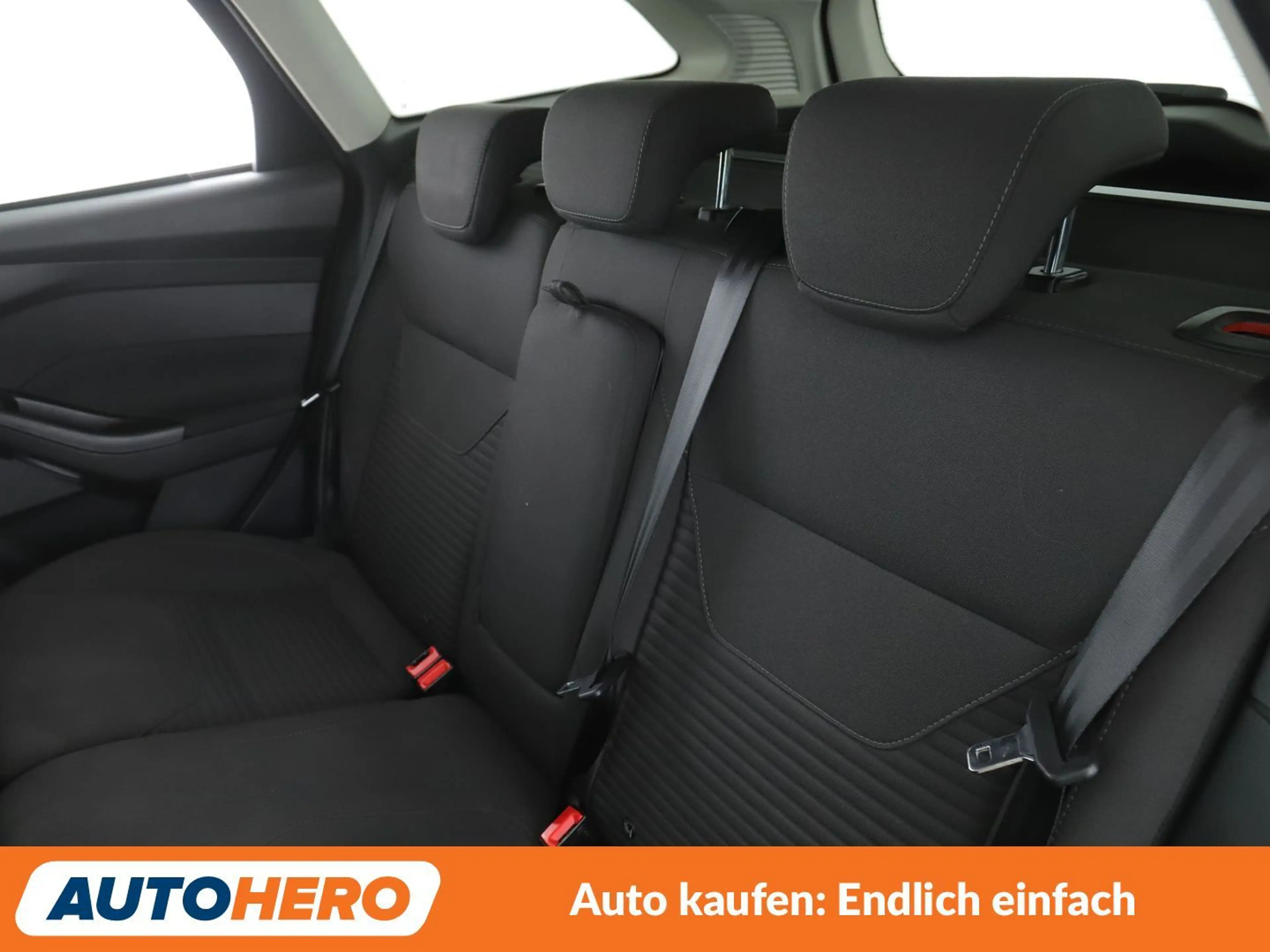 Ford Focus 1.0 EcoBoost Titanium*NAVI*TEMPO*CAM*PDC*SHZ* — photo 14