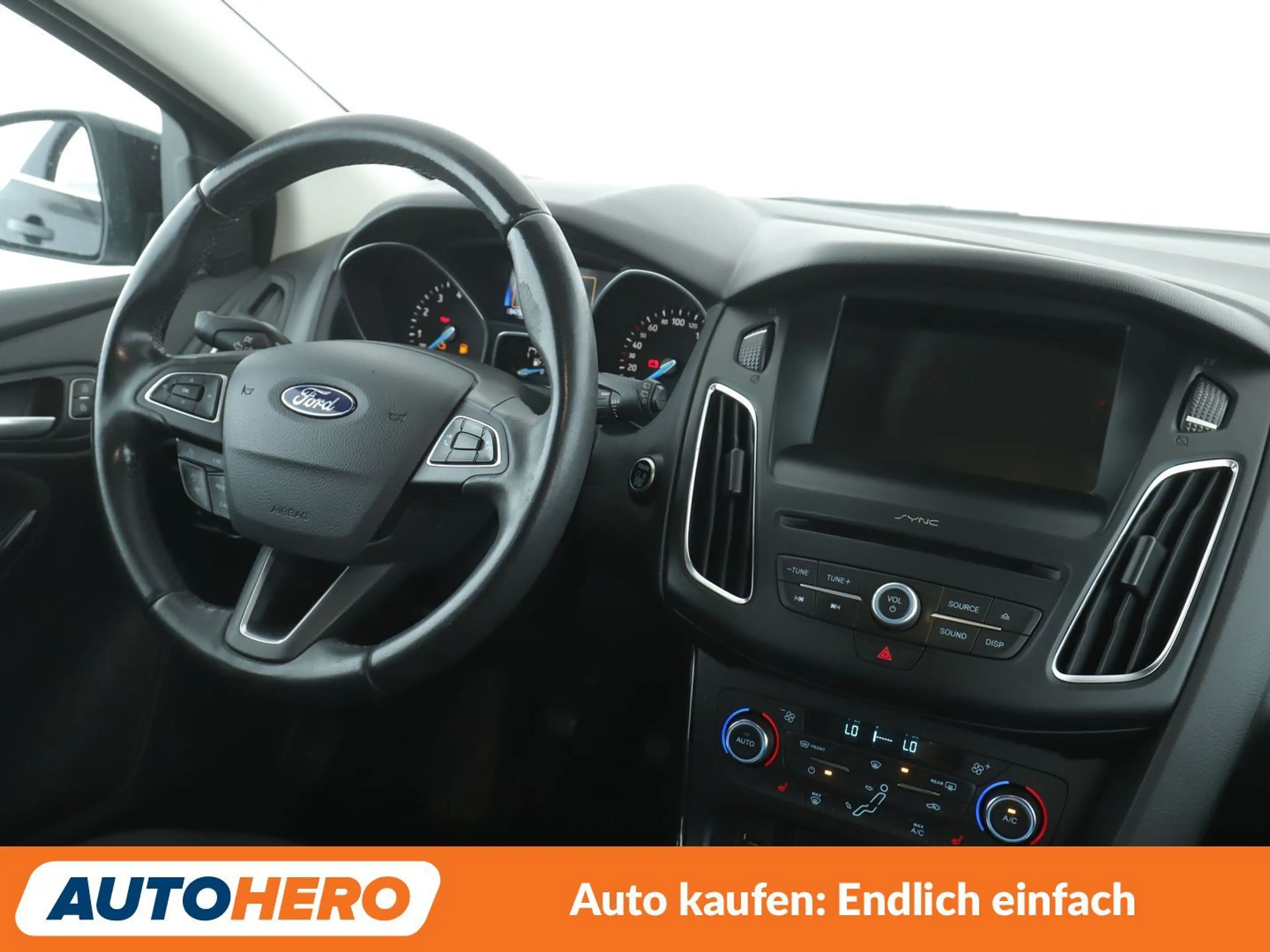 Ford Focus 1.0 EcoBoost Titanium*NAVI*TEMPO*CAM*PDC*SHZ* — photo 13
