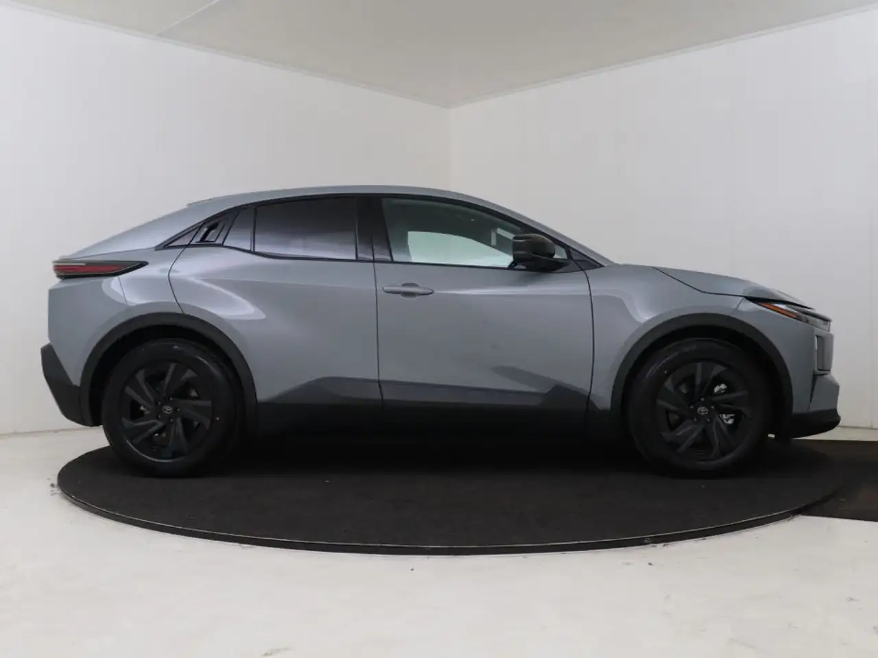 Toyota C-HR 2026 — фото 6