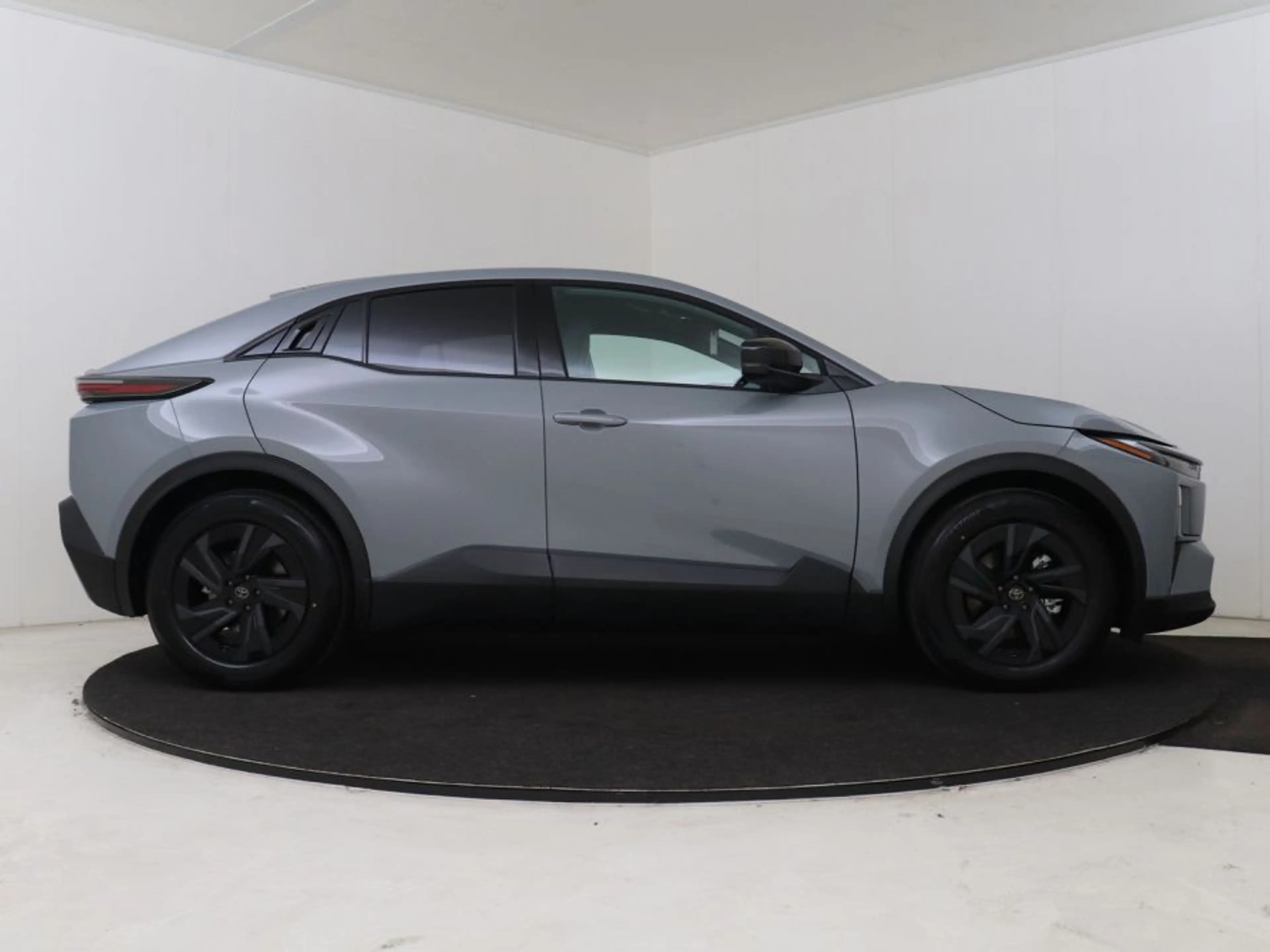 Toyota C-HR+ First Edition 77 kWh | DEMO | Navigatie | PDC | AC — photo 6