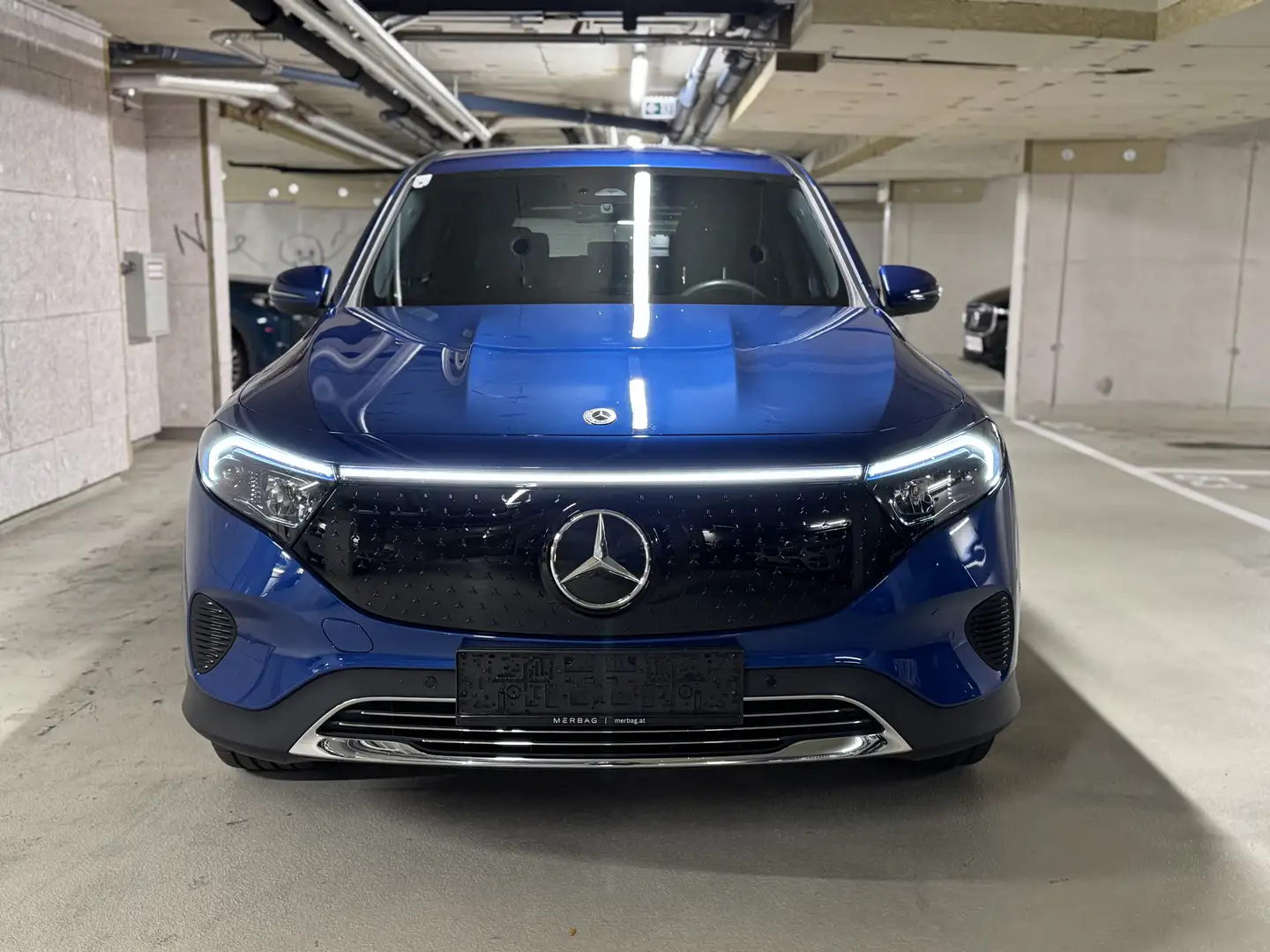 Mercedes-Benz EQB 250 250+ 70,5kWh Österreich-Edition Aut. Blau - 2