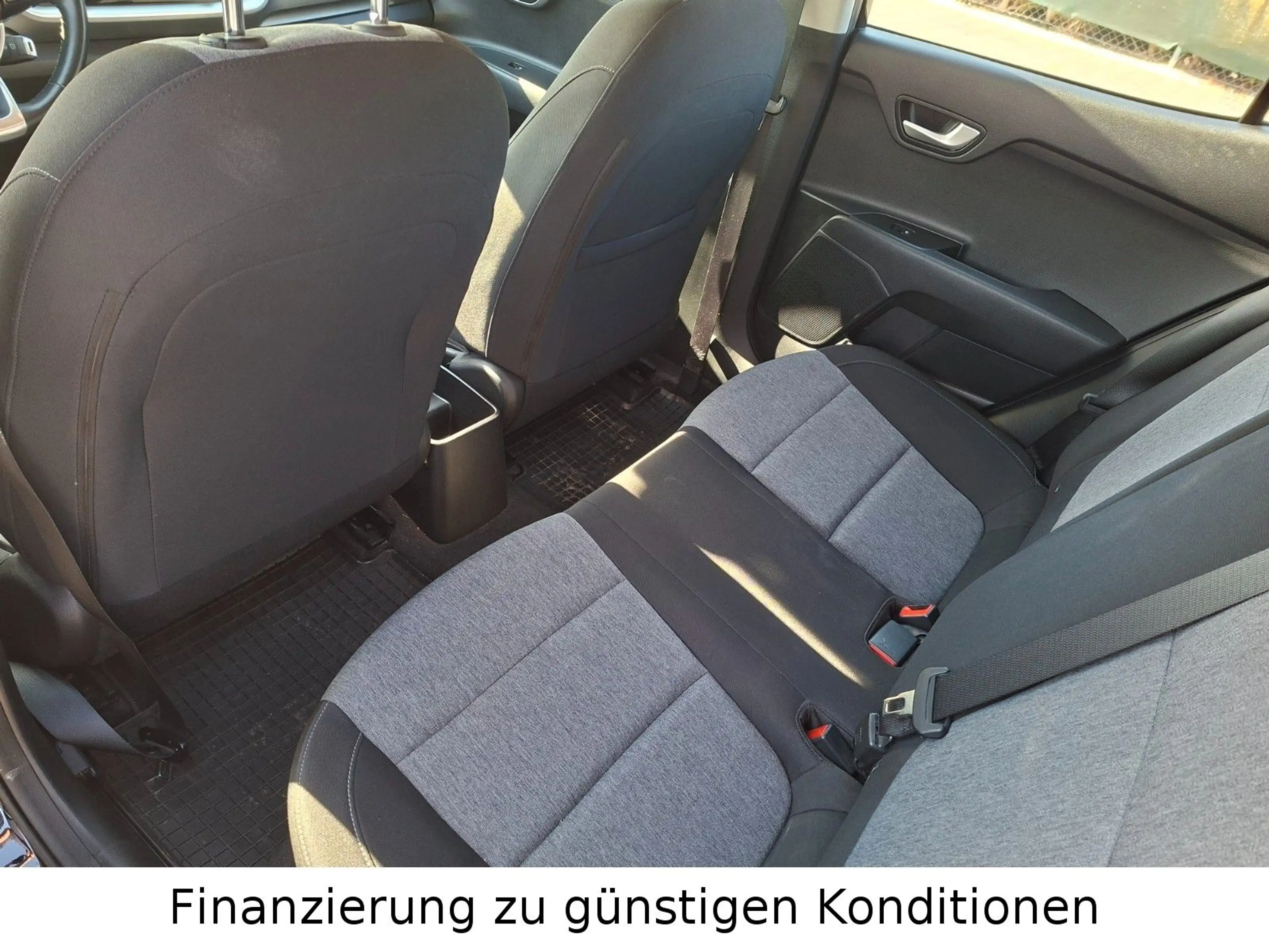 Kia Stonic Edition 7 *MATRIX-DISPLAY*CARPLAY*SPURHA* — photo 11
