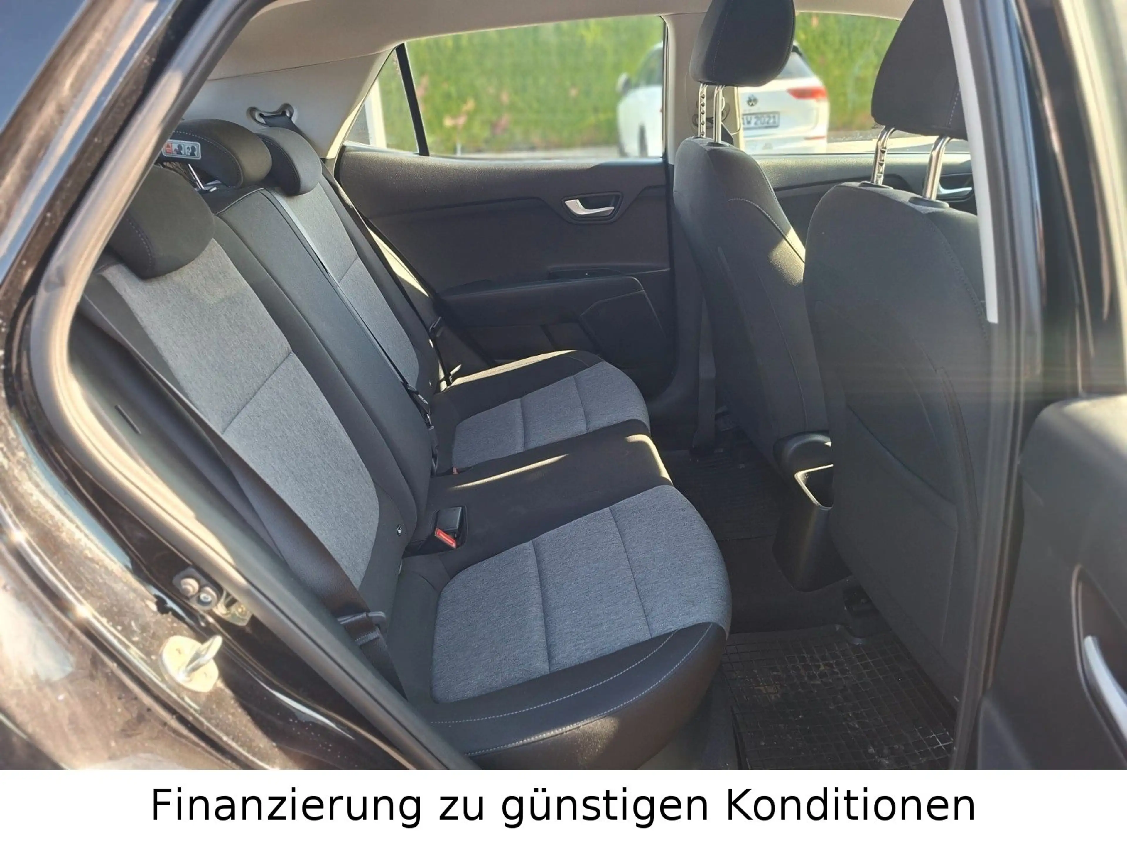 Kia Stonic Edition 7 *MATRIX-DISPLAY*CARPLAY*SPURHA* — photo 13