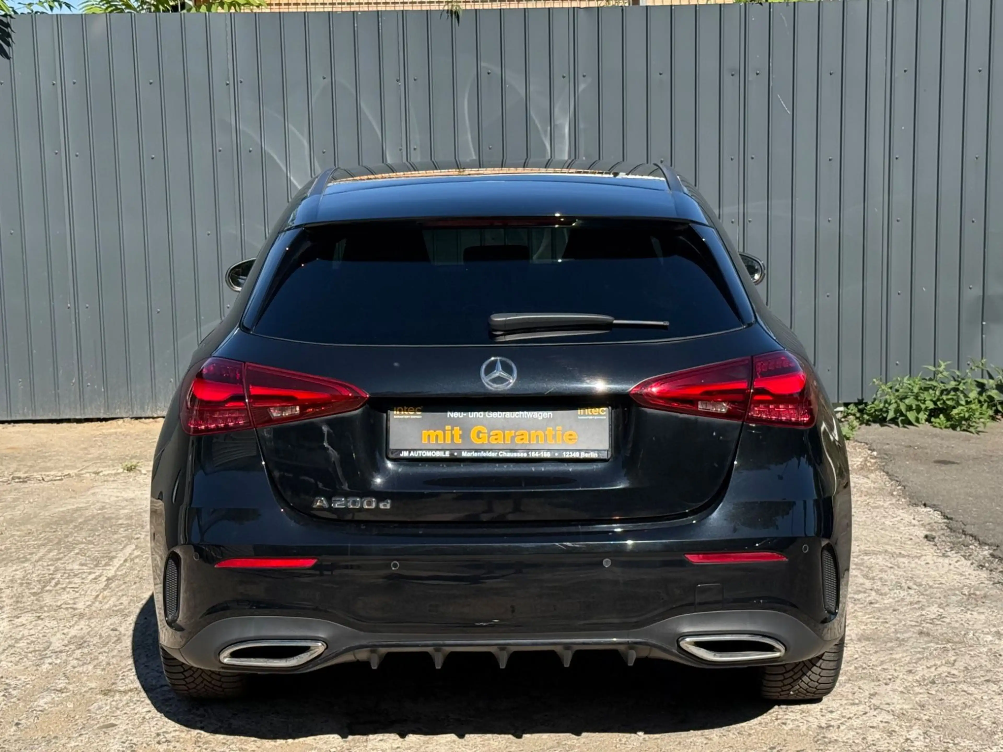 Mercedes-Benz A 200 d AMG/LED/Spur/Night/Keyless/Ambiente — photo 5