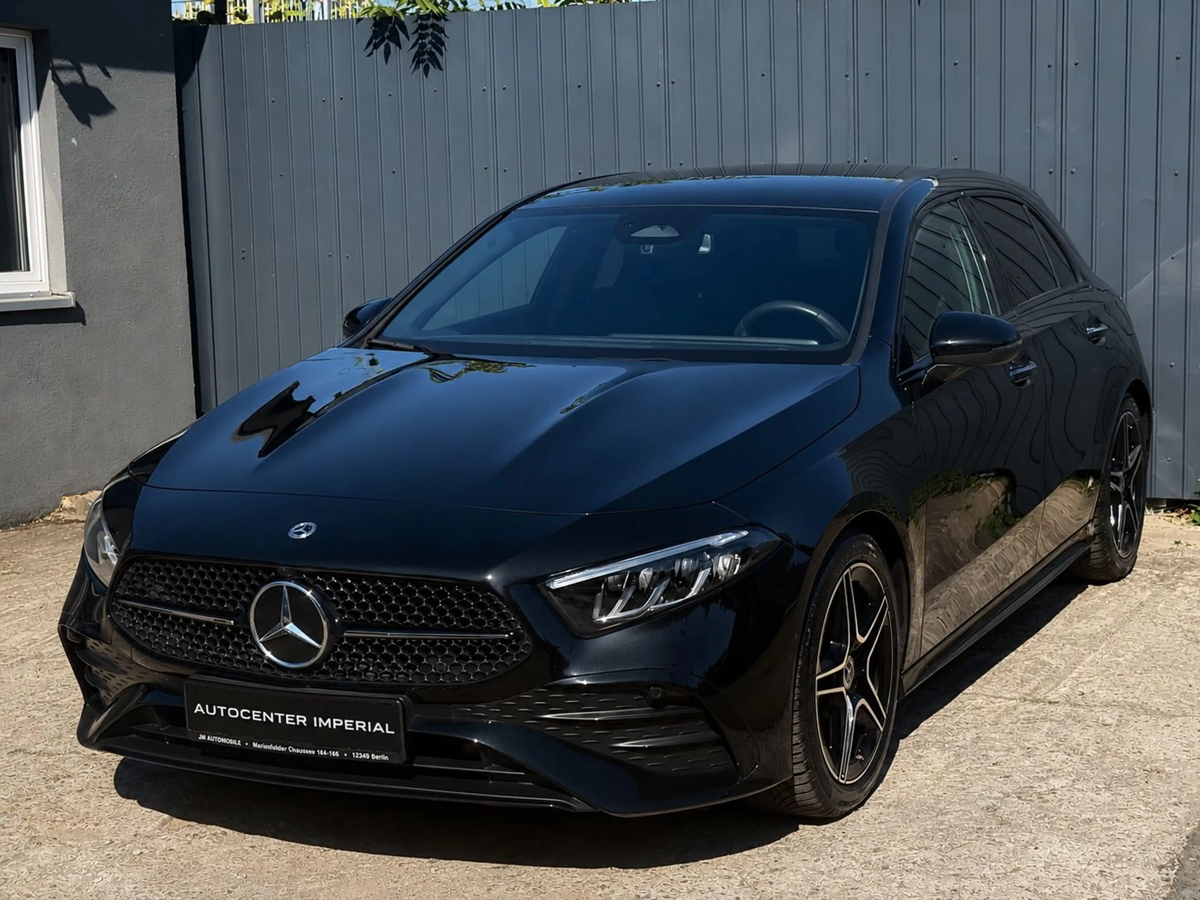 Mercedes-Benz A 200 d AMG/LED/Spur/Night/Keyless/Ambiente — photo 3