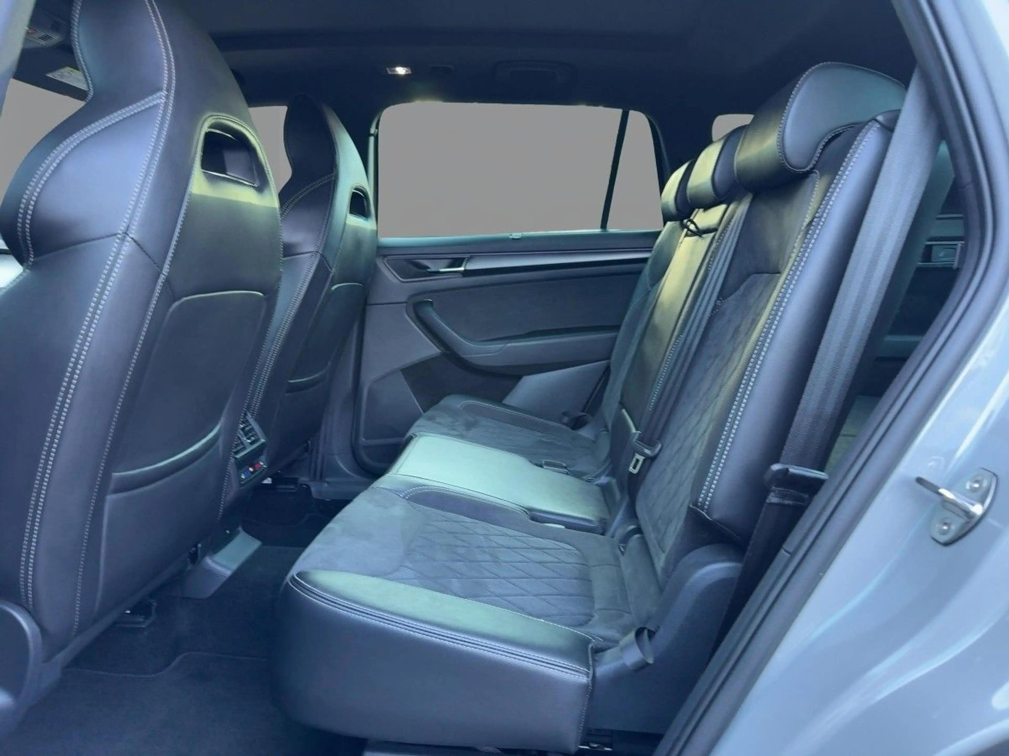 Skoda Kodiaq 2.0 TDI DSG Sportl 4x4 Pano Navi Kamera — photo 7