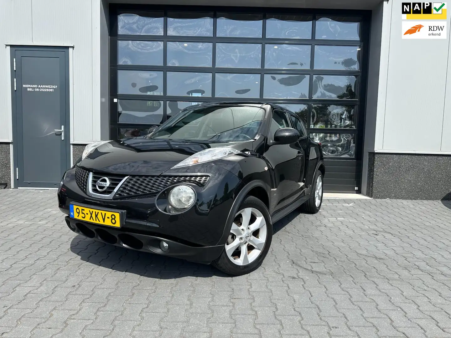 Nissan Juke 1.6 Acenta Zwart - 1