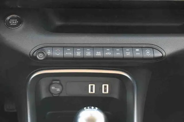 Jeep Avenger view 15