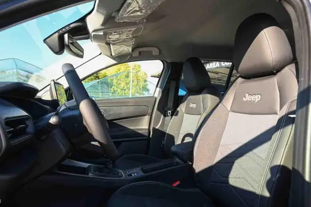 Jeep Avenger view 10