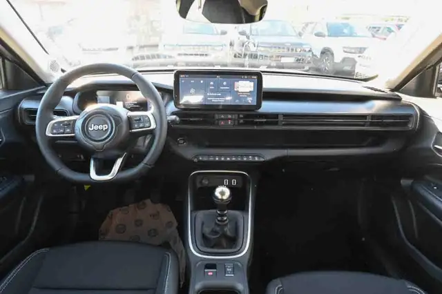 Jeep Avenger view 7