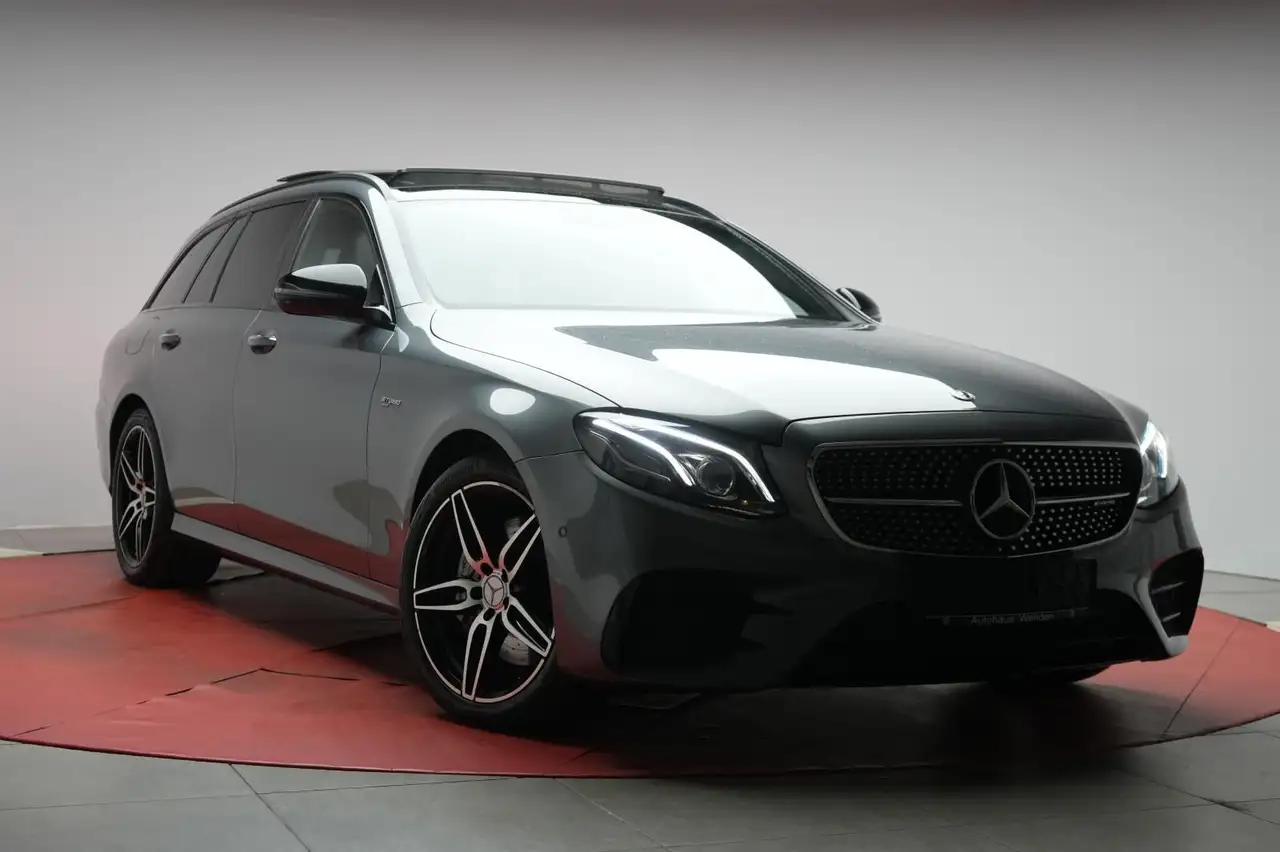 Mercedes-Benz E 43 AMG