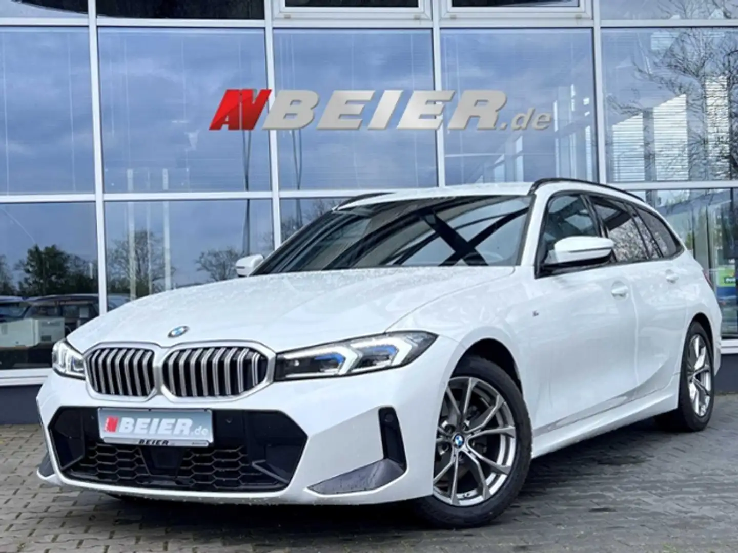 BMW 320 i M Sport adapt.LED HeadUp ACC weiß*metallic 3 To Weiß - 1