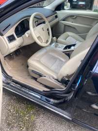 V70 2.4 d5 Momentum awd 185cv