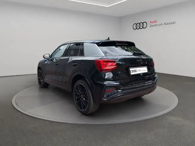 Audi Q2 view 4