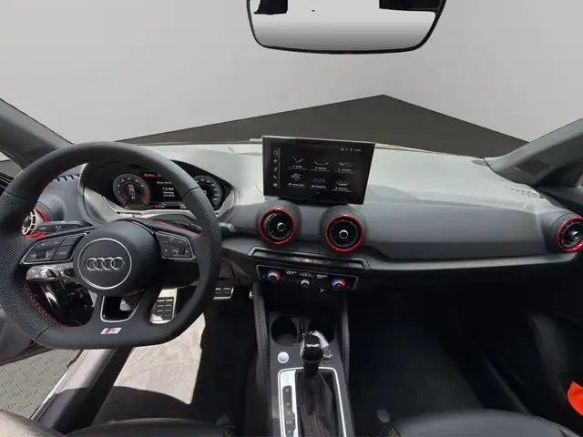 Audi Q2 view 14
