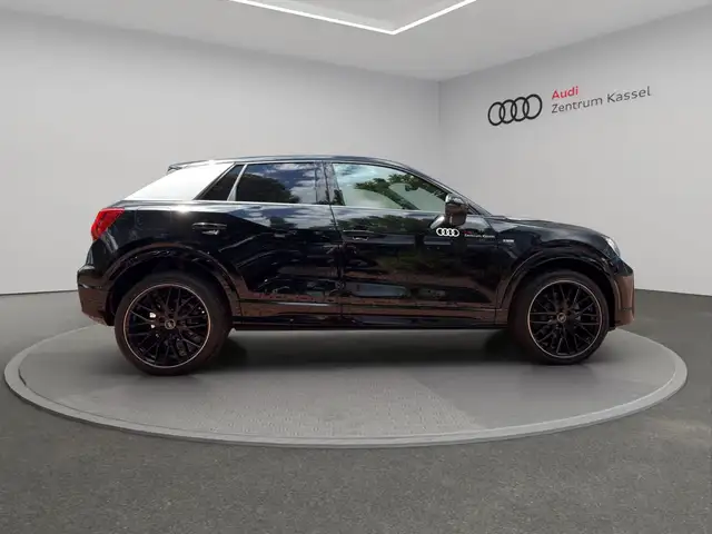 Audi Q2 view 7