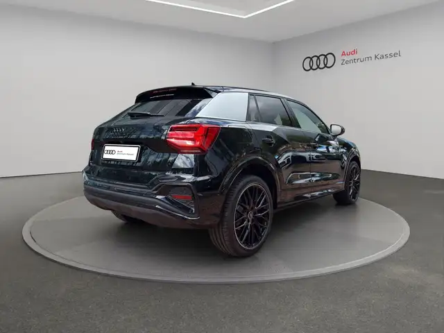Audi Q2 view 6
