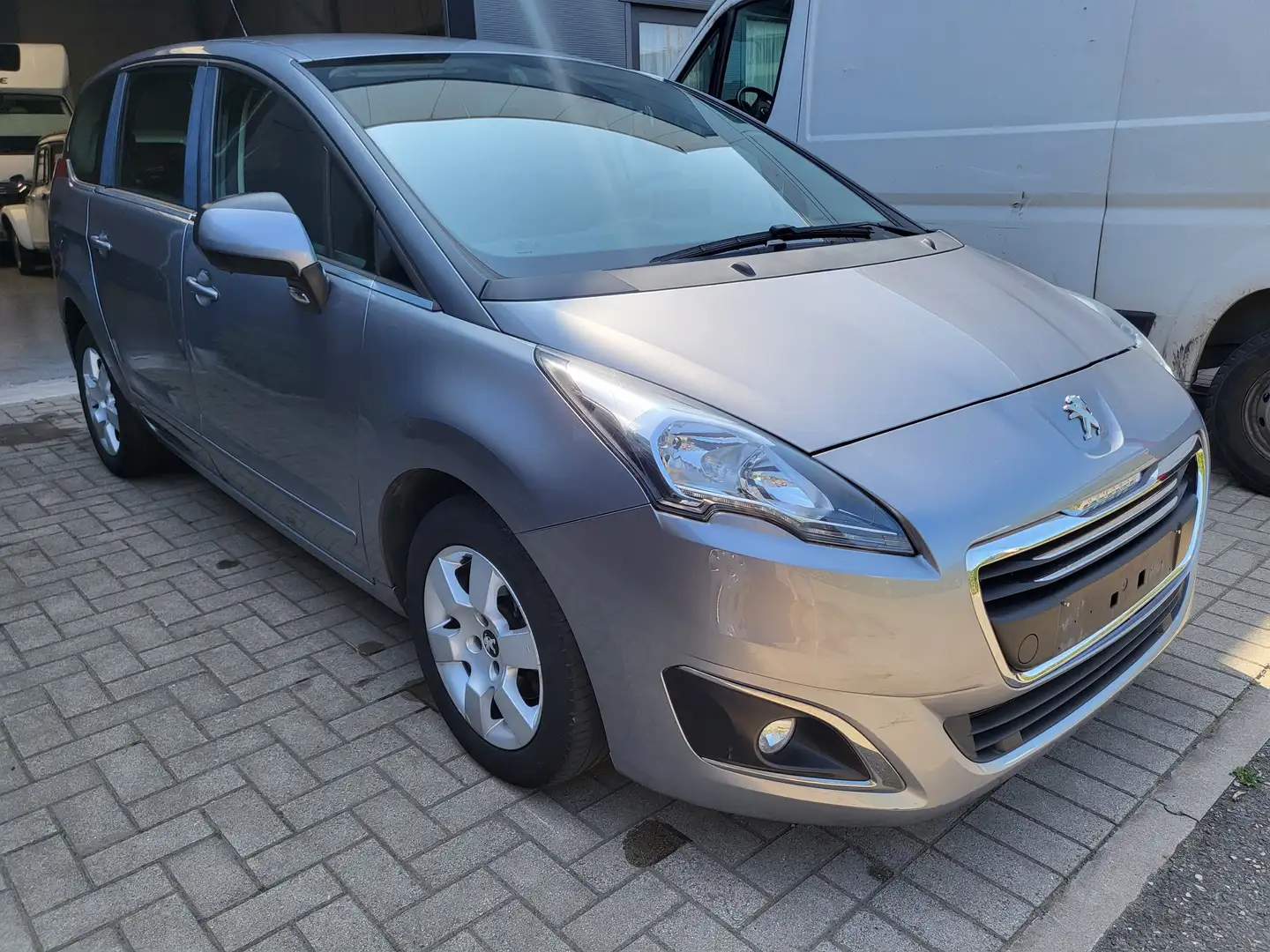 Peugeot 5008 1.6 e-HDi Automatique 7places 59000km !!! Navi Gris - 2