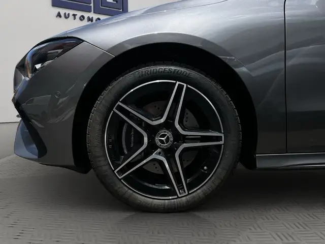 Mercedes-Benz Cla view 12