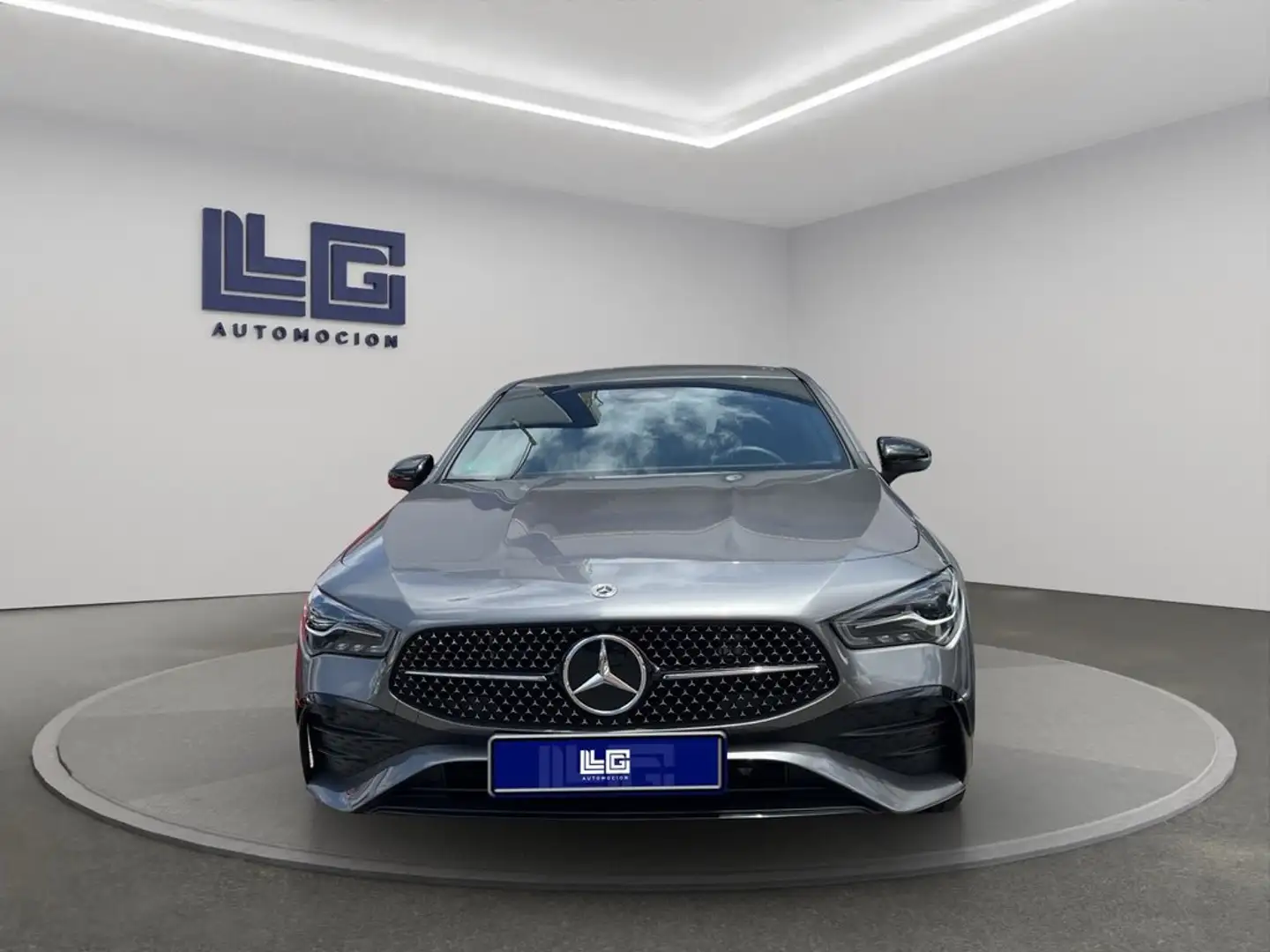Mercedes-Benz CLA 250 e Gris - 2