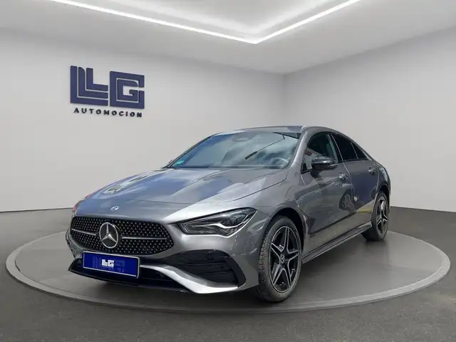 Mercedes-Benz Cla view 2