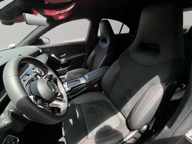 Mercedes-Benz Cla view 11