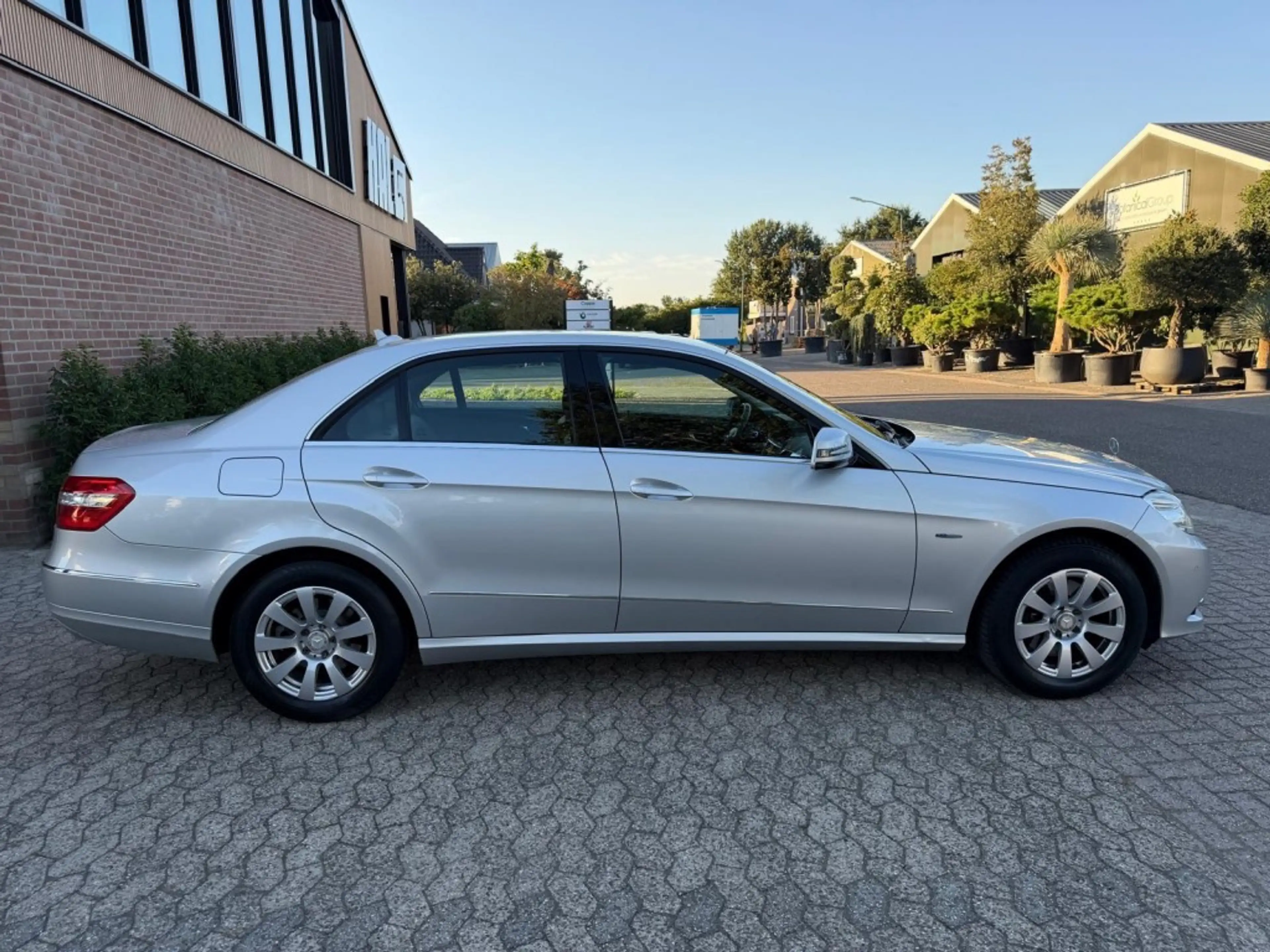 Mercedes-Benz E 300 E300 CDI Avantgarde V6 luchtvering — photo 6