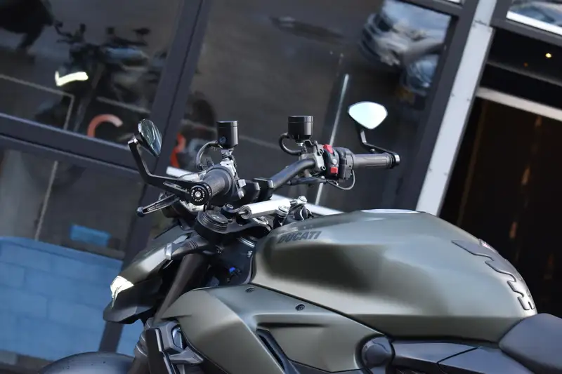 Ducati Streetfighter - foto 7