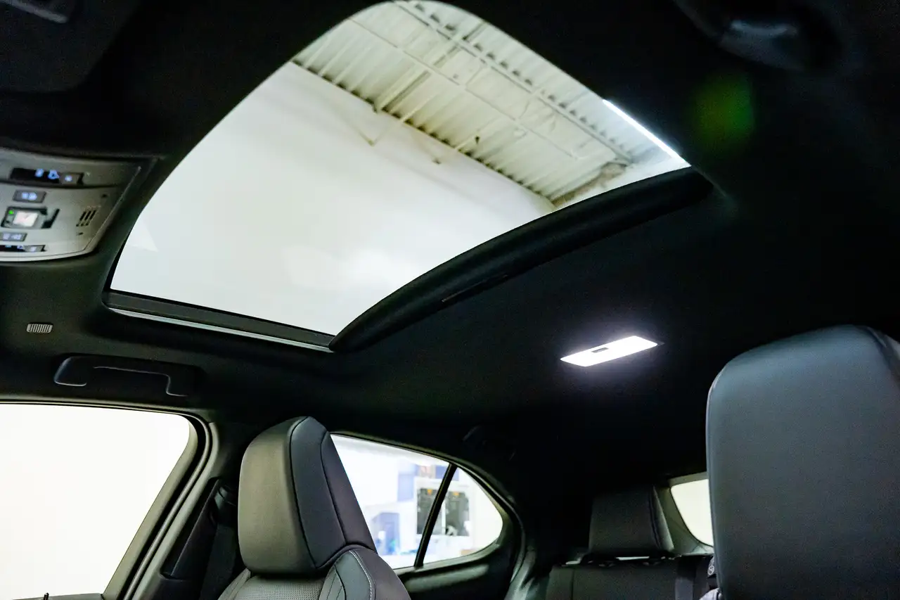 Lexus UX снимка Lexus UX