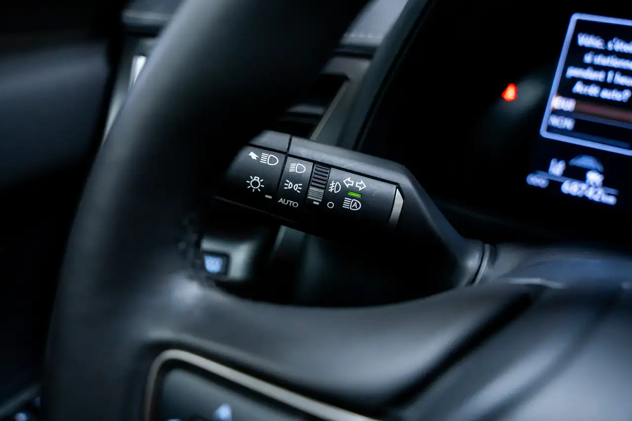 Lexus UX снимка Lexus UX