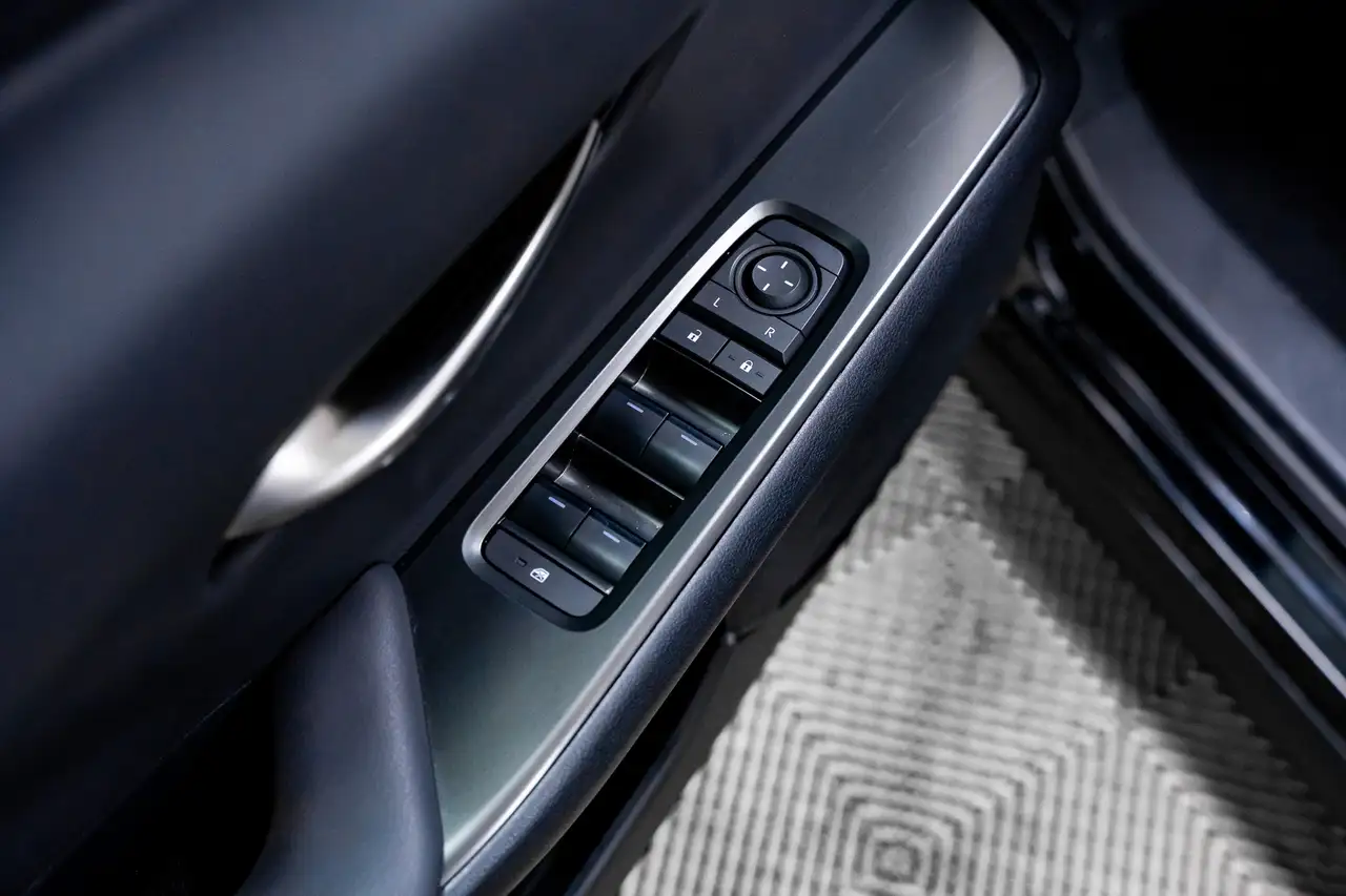 Lexus UX снимка Lexus UX