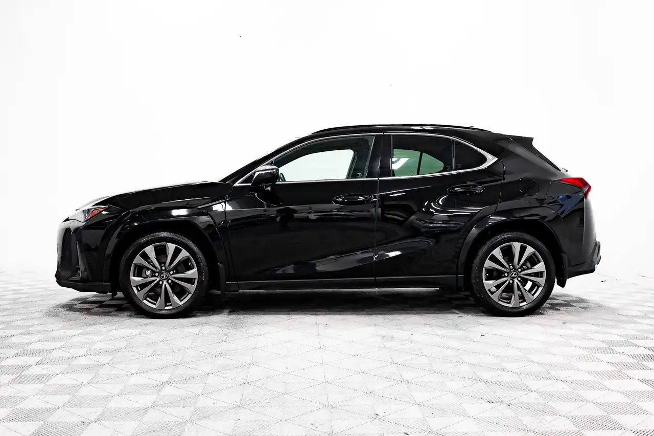 Lexus UX снимка Lexus UX