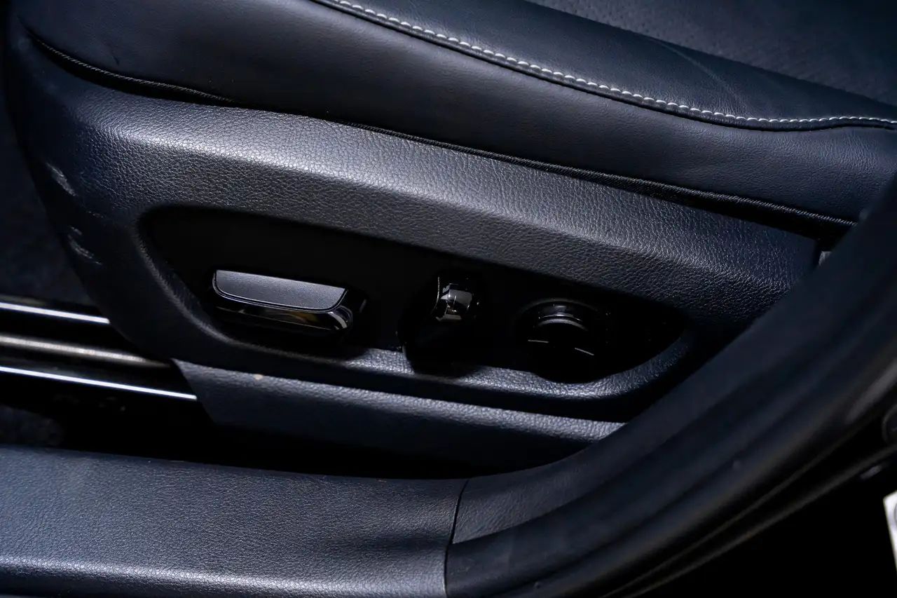 Lexus UX снимка Lexus UX