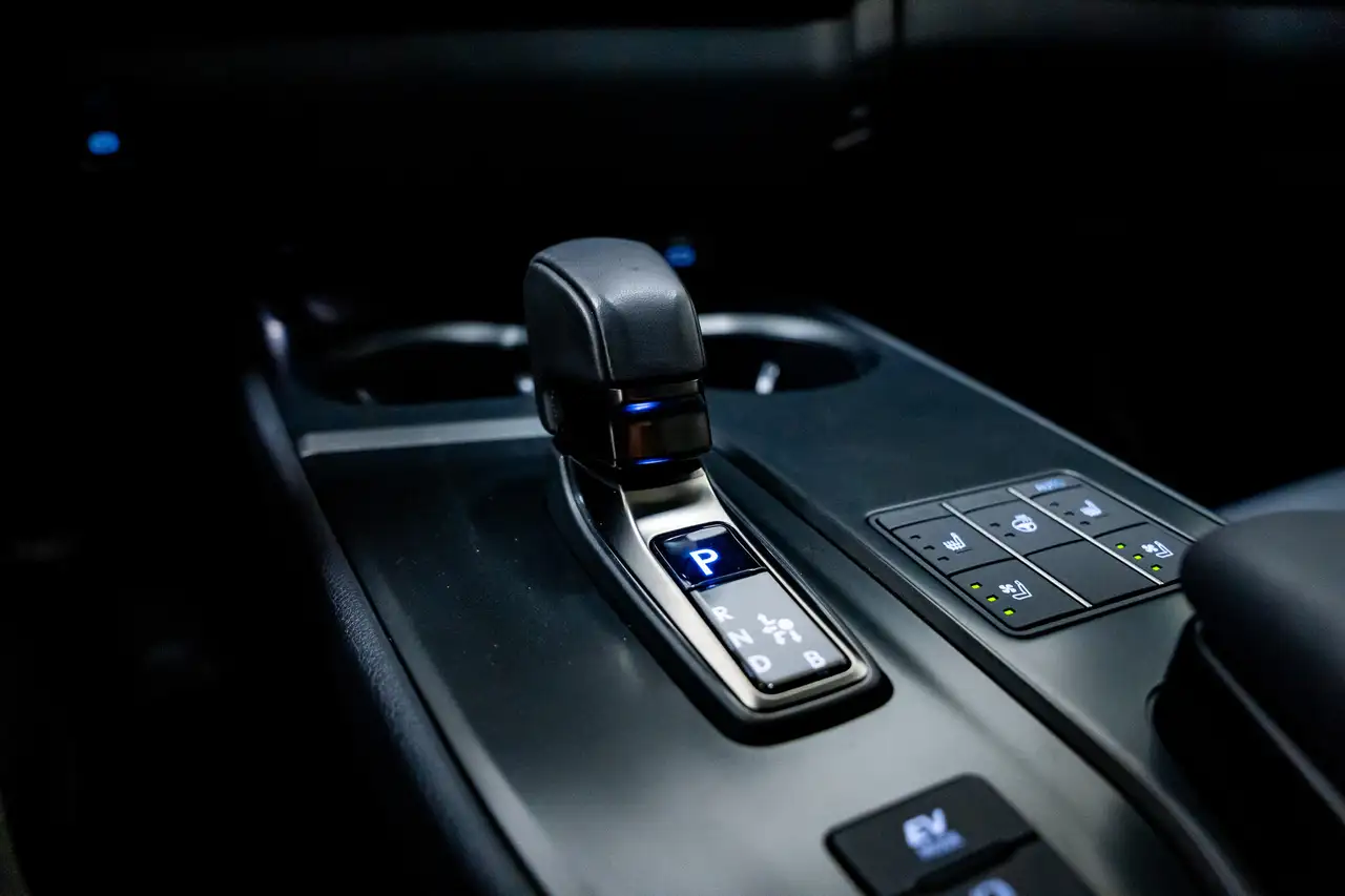 Lexus UX снимка Lexus UX