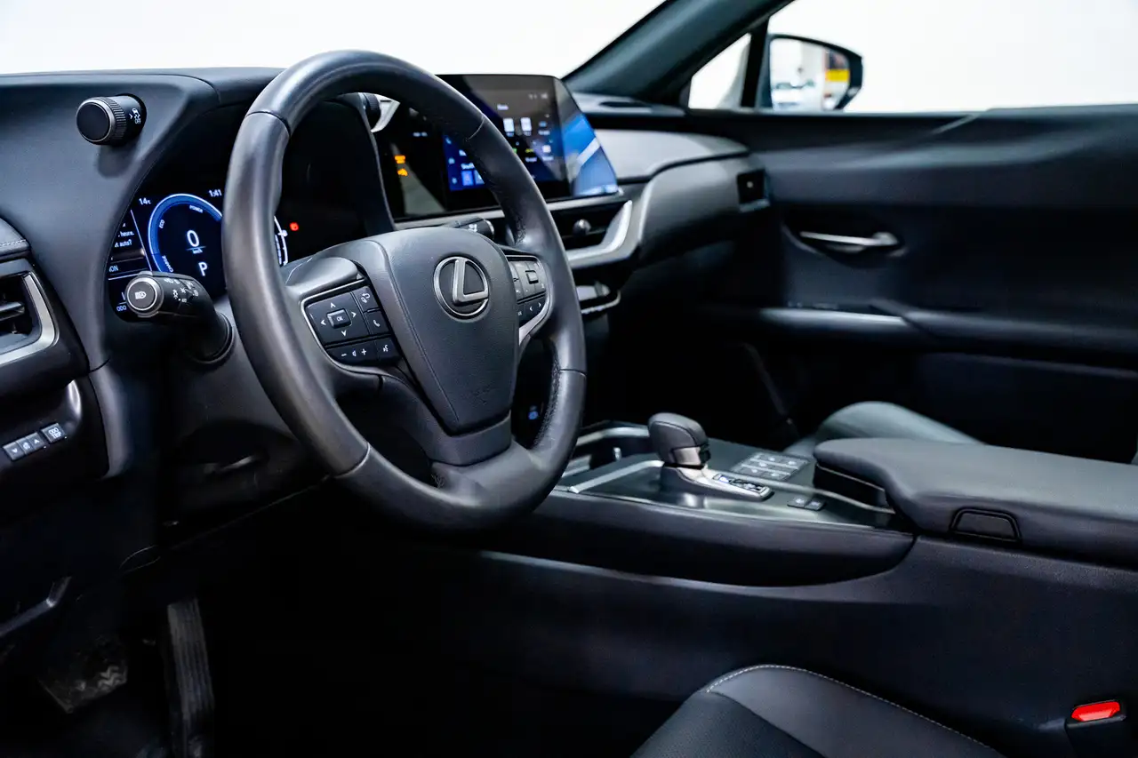 Lexus UX снимка Lexus UX