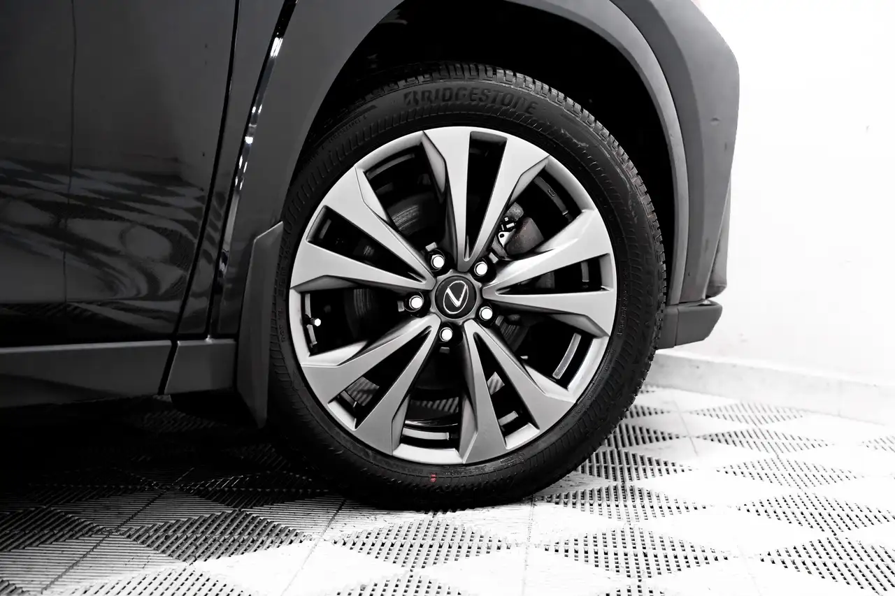 Lexus UX снимка Lexus UX