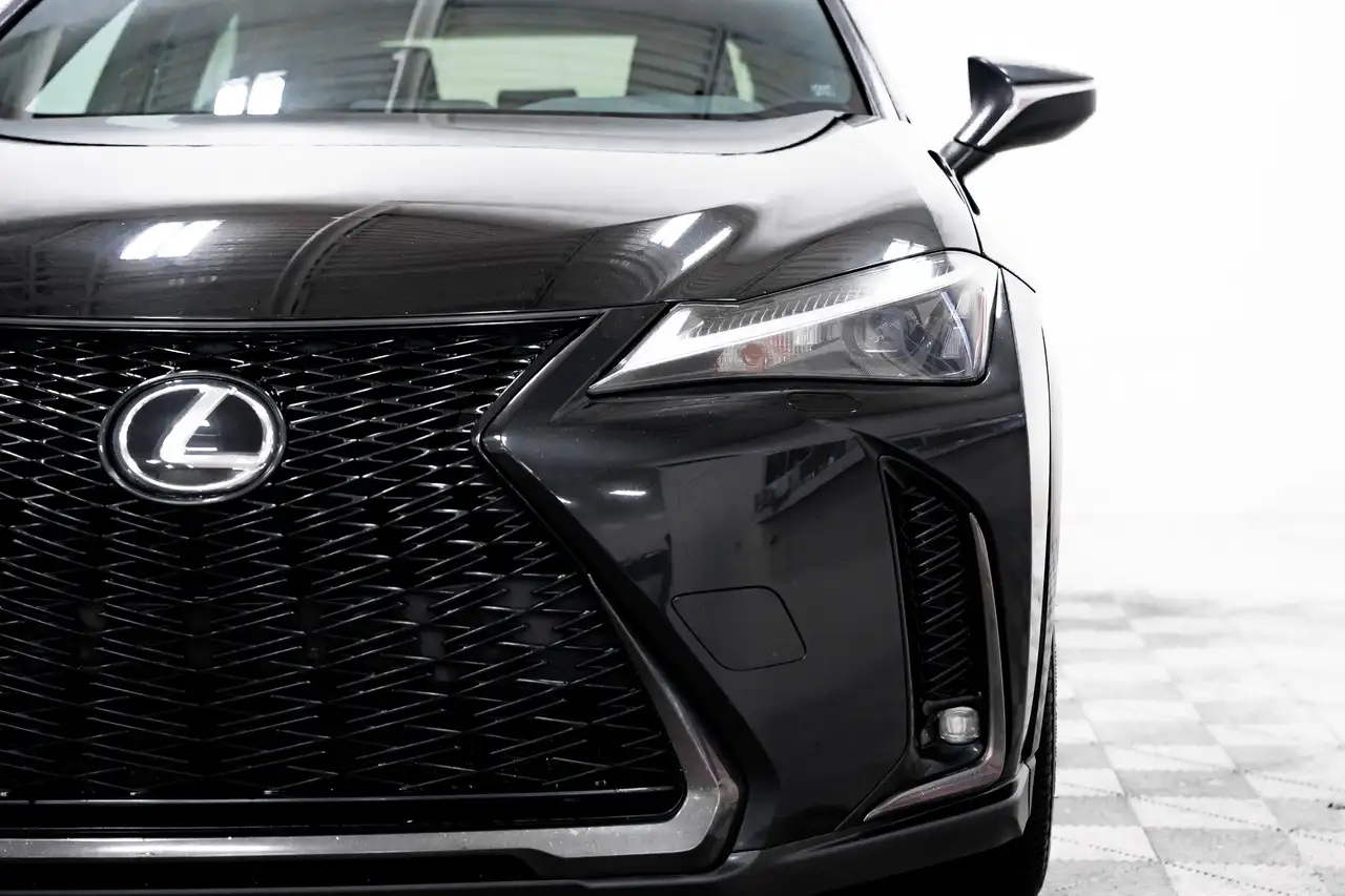 Lexus UX снимка Lexus UX