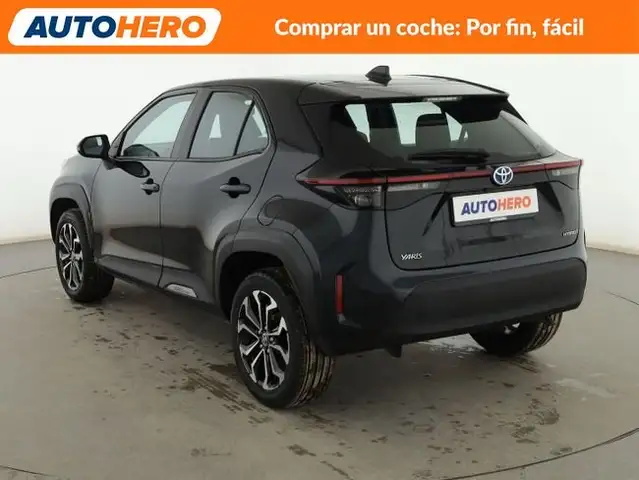 Toyota Yaris Cross view 4