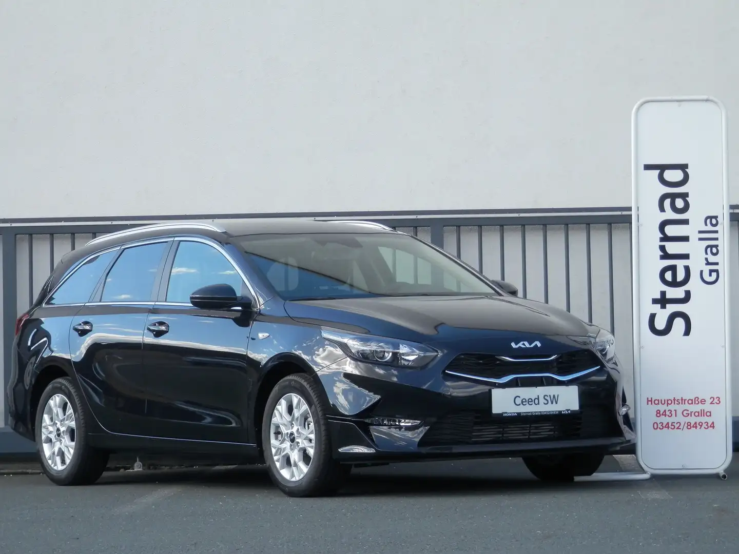 Kia Ceed SW / cee'd SW 1,0 T-GDI GPF ISG Silber Schwarz - 1