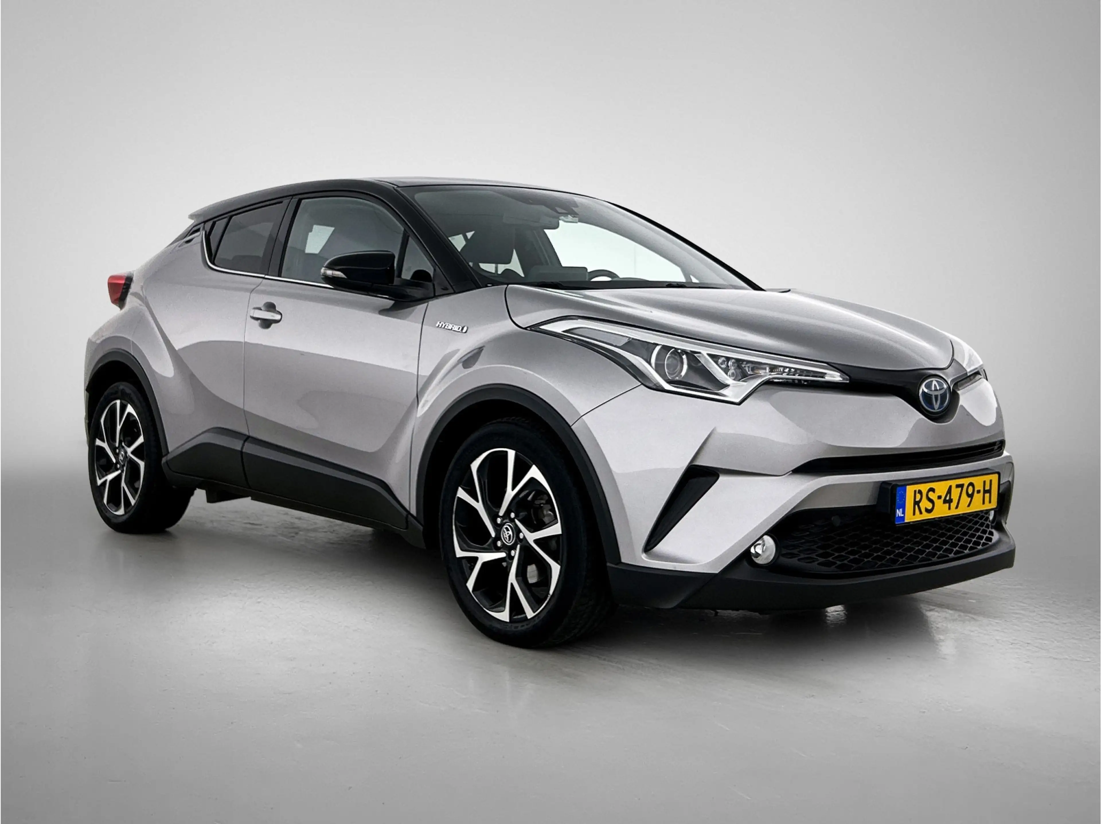 Toyota C-HR 1.8 Hybrid Bi-Tone — photo 12
