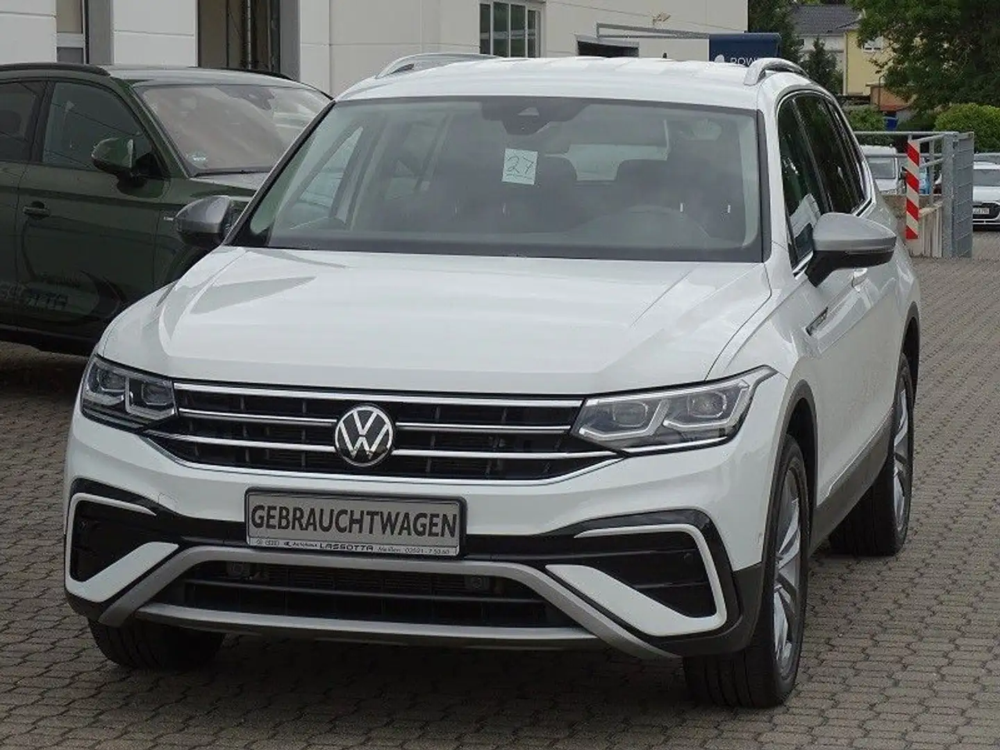 Volkswagen Tiguan Allspace 2.0 TDI DSG Elegance 4Motion Weiß - 2